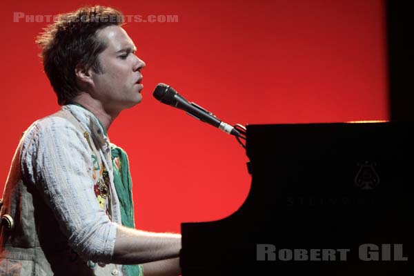 RUFUS WAINWRIGHT - 2010-05-03 - PARIS - Theatre Mogador - 